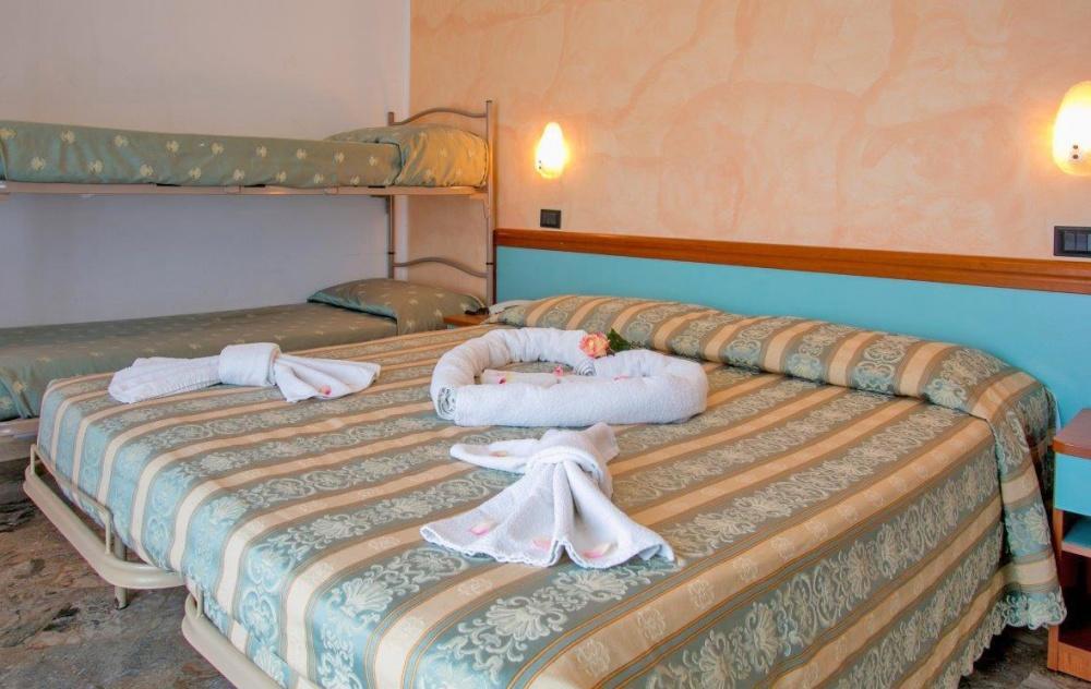 Hotel Vernel リミニ エクステリア 写真